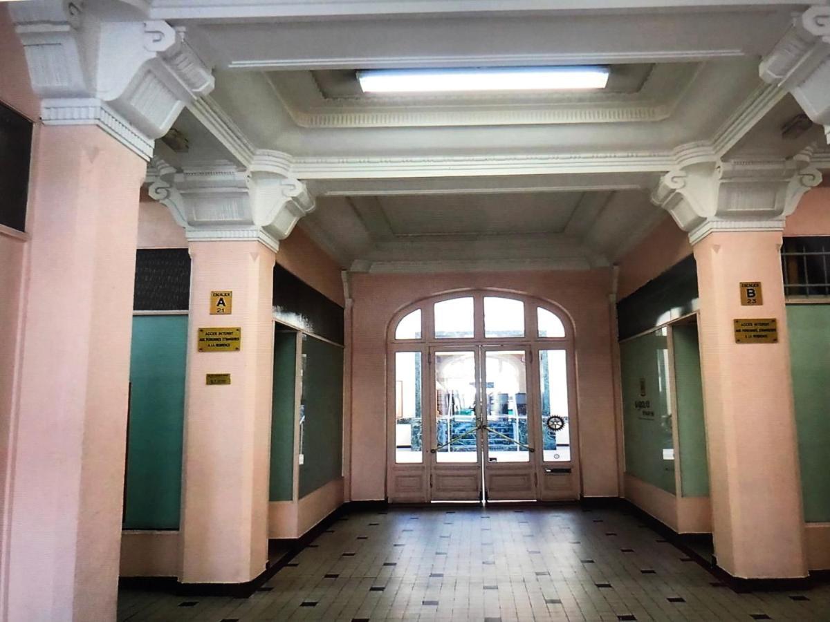 Superbe Appartement Independant En Centre Ville Vichy Kültér fotó